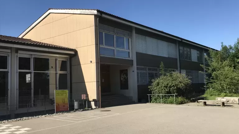 Schulhaus Suberg Aussenansicht